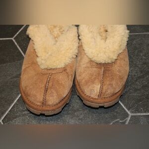UGG Coquette Slippers – Chestnut Suede – Women’s 6 – Vintage / Fair Condition